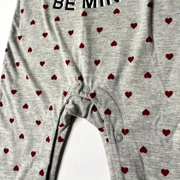 Disney Baby Minnie Mouse Valentines Heart Romper Gray Size Newborn - Picture 7 of 14